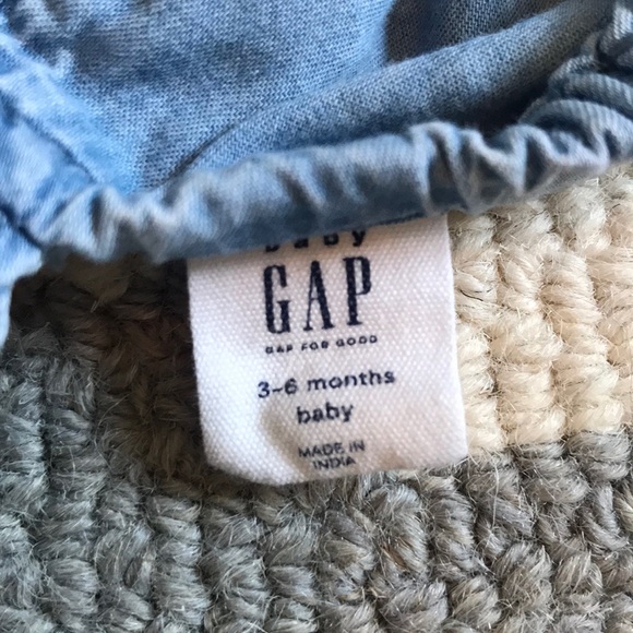 Baby Gap denim romper - Picture 3 of 3